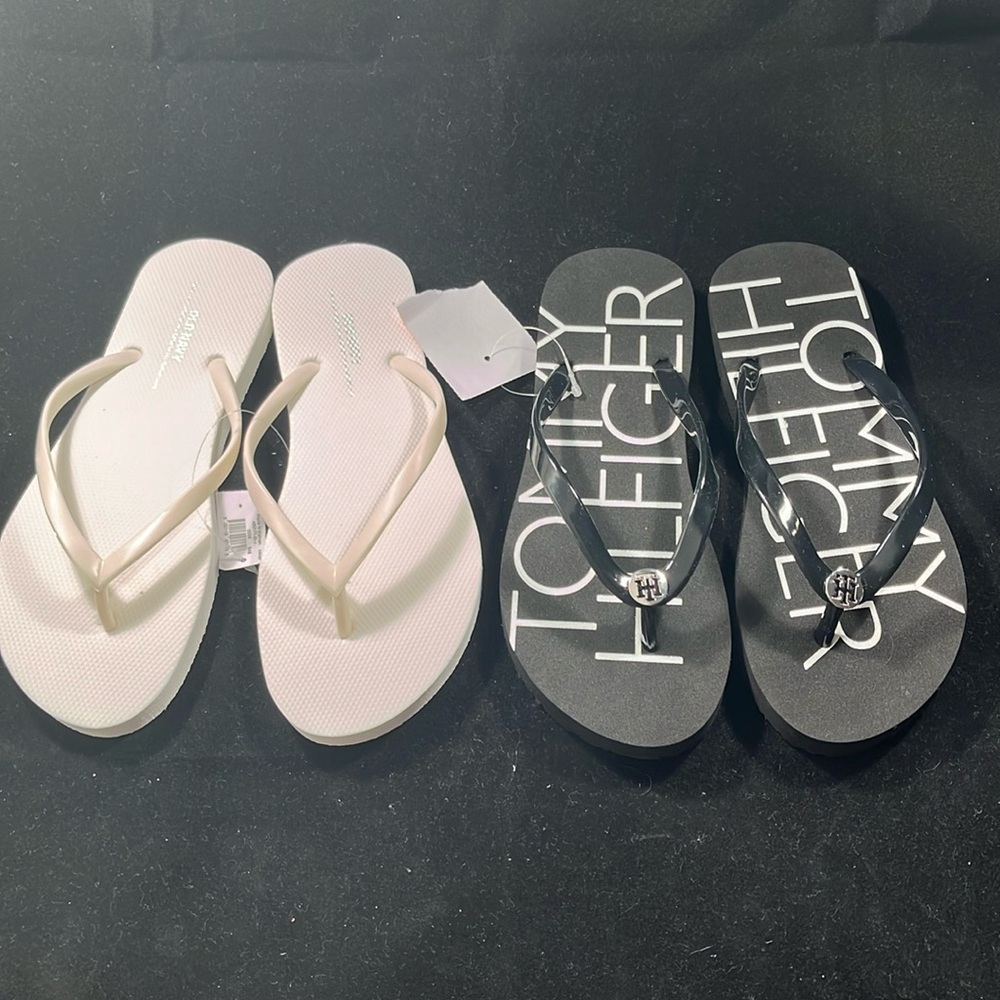 Never worn flip flops bundle size 6